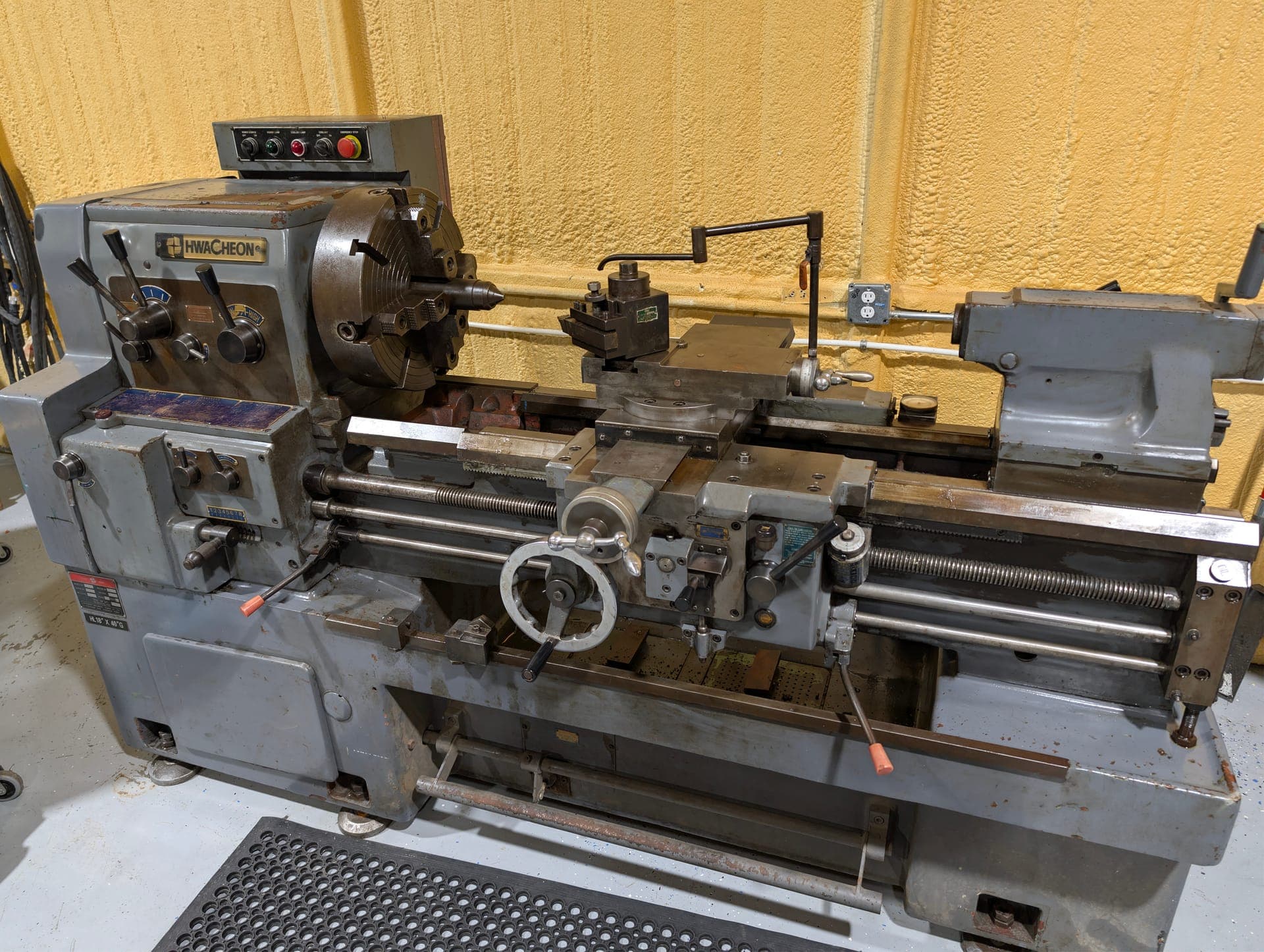 HL-460 Manual Lathe